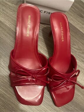 Marc Fisher
Delphy Slip-on Square Toe Dress Sandals